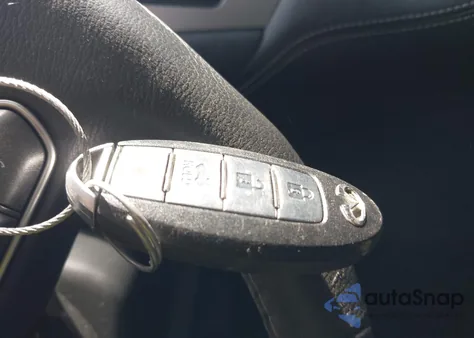 2015 Infiniti Q50 Premium z USA, uszkodzony, nr VIN JN1BV7AP5FM345379